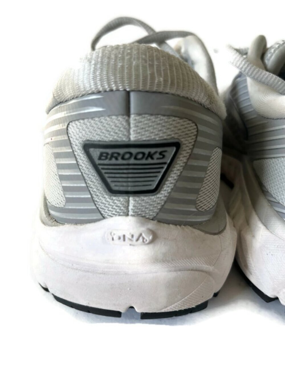 Brooks Addiction Womens Athletic Shoes sz 8.5 EE - Picture 7 of 8
